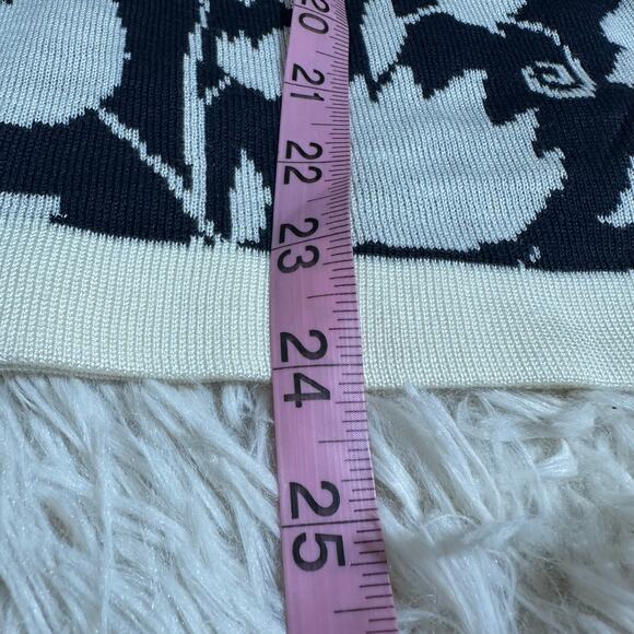 YAL NEW YORK Blue Cream Floral Button Up Cardigan Sweater Size M NWT - Picture 7 of 8